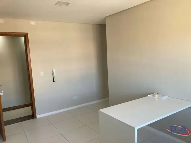 Apartamento 1 quarto e 1 banheiro, para alugar, no bairro Cajuru em Curitiba