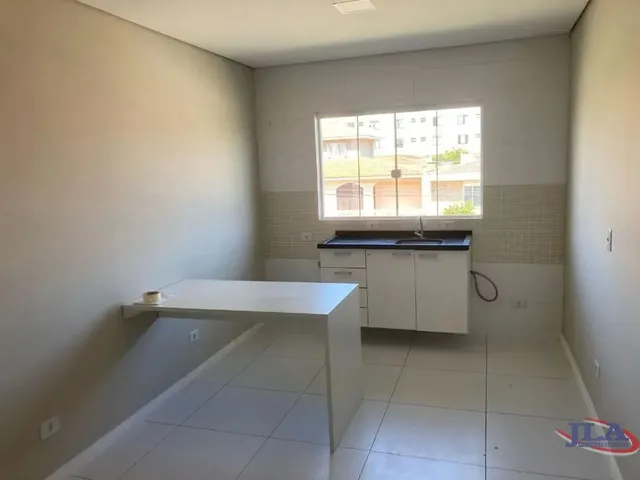 Apartamento 1 quarto e 1 banheiro, para alugar, no bairro Cajuru em Curitiba