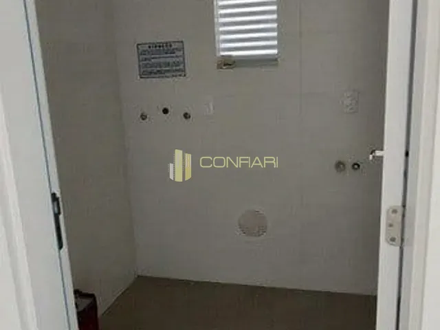 Apartamento com 166m² 3 quartos e 3 banheiros, à venda, no bairro Meia Praia em Itapema