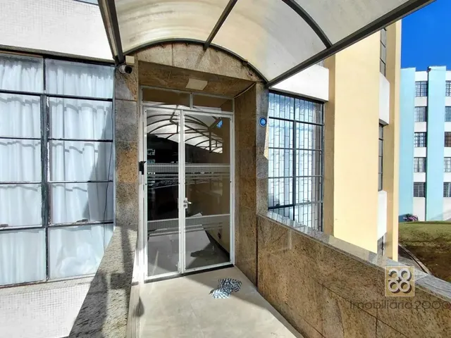 Apartamento 2 quartos e 1 banheiro, para alugar, no bairro Jardim Botânico em Curitiba