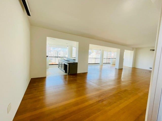 Apartamento com 420m² 3 quartos e 5 banheiros, à venda, no bairro Sumaré em São Paulo