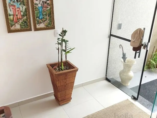 Apartamento 2 quartos e 1 banheiro, para alugar, no bairro Guaíra em Curitiba