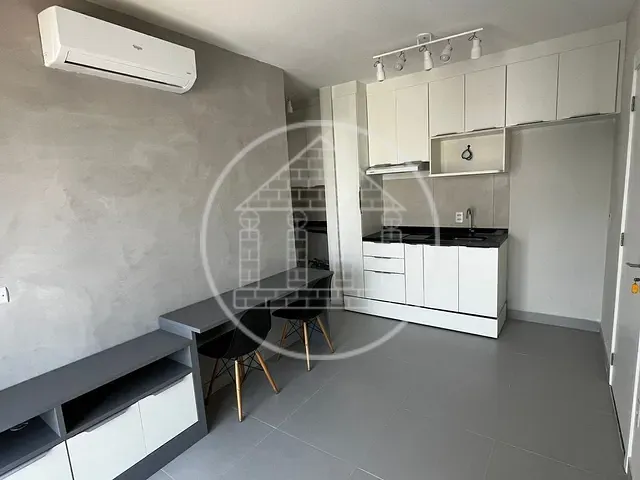 Apartamento com 32m² 1 quarto e 1 banheiro, à venda, no bairro Jardim das Acácias em São Paulo
