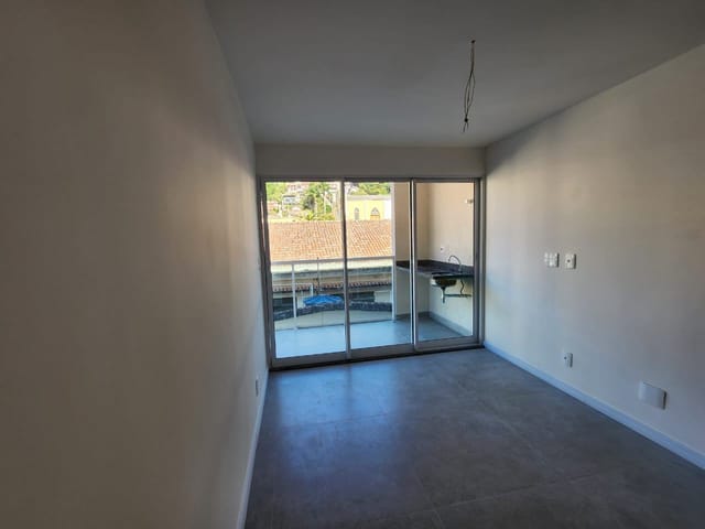 Apartamento 2 quartos e 1 banheiro, à venda, no bairro Retiro em Petrópolis