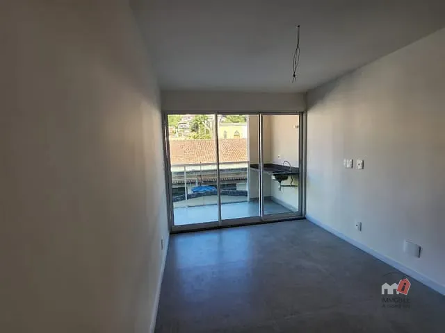 Apartamento 2 quartos e 1 banheiro, à venda, no bairro Retiro em Petrópolis