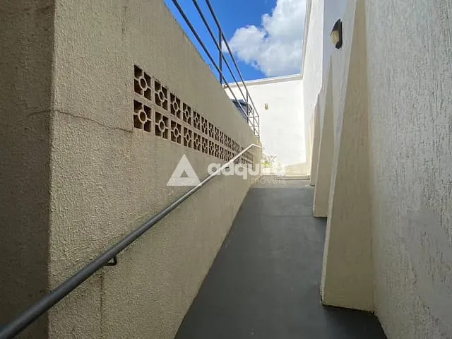 Apartamento com 58m² 2 quartos e 1 banheiro, à venda ou para alugar, no bairro Jardim Carvalho em Ponta Grossa