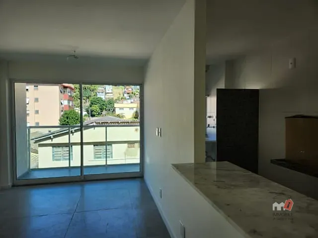 Apartamento 2 quartos e 1 banheiro, à venda, no bairro Retiro em Petrópolis