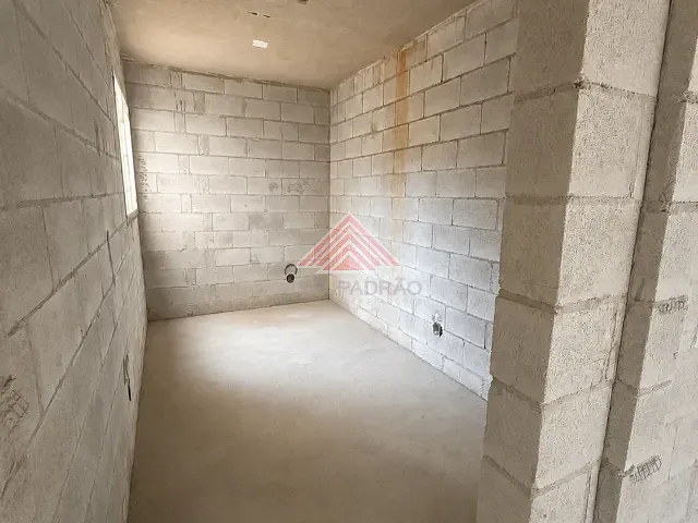 Apartamento 2 quartos e 2 banheiros, à venda, no bairro Vila Nossa Senhora das Vitórias em Mauá