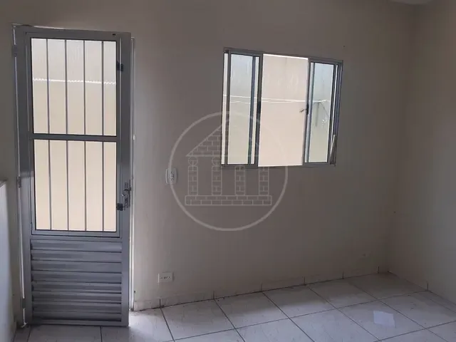 Apartamento com 40m² 1 quarto e 1 banheiro, para alugar, no bairro Parque Cocaia em São Paulo