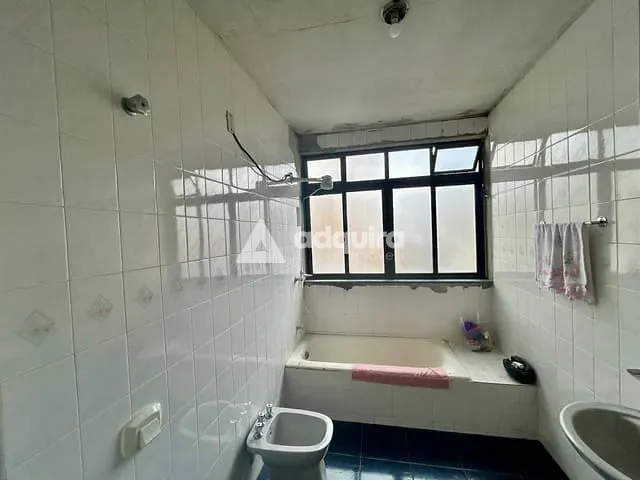 Apartamento com 146m² 3 quartos e 2 banheiros, à venda, no bairro Centro em Ponta Grossa