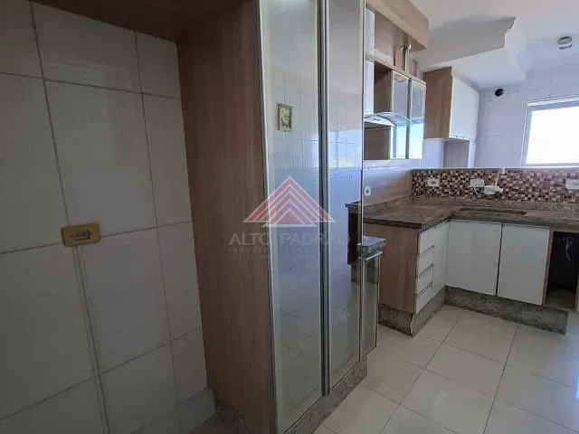 Apartamento 2 quartos e 1 banheiro, à venda, no bairro Vila Assis Brasil em Mauá
