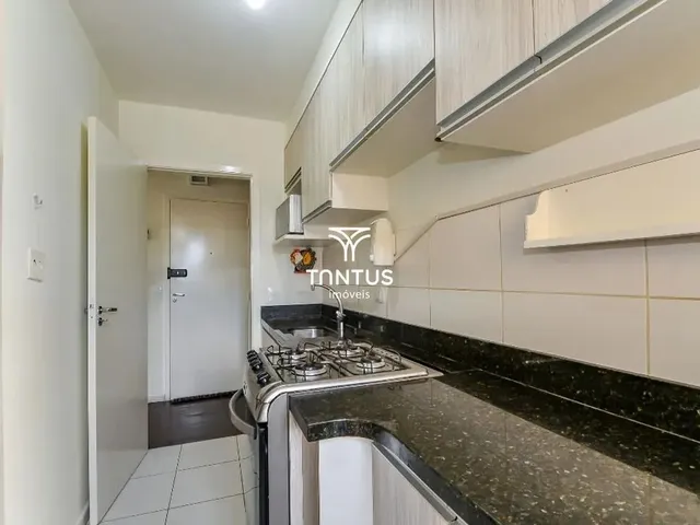 Apartamento 3 quartos e 1 banheiro, para alugar, no bairro Campo Comprido em Curitiba