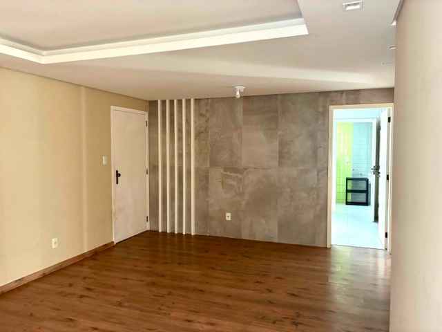 Apartamento com 141m² 3 quartos e 2 banheiros, à venda, no bairro Centro em Pelotas