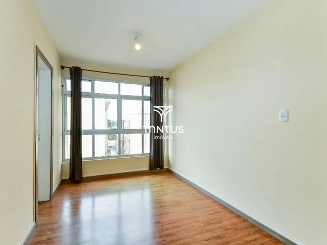 Apartamento 3 quartos e 2 banheiros, para alugar, no bairro Juvevê em Curitiba