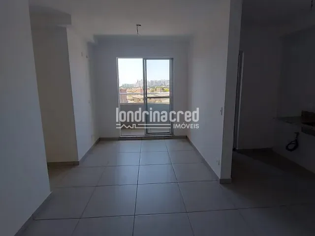 Apartamento 3 quartos e 2 banheiros, à venda, no bairro Parque Jamaica em Londrina