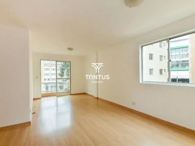 Apartamento 3 quartos e 2 banheiros, para alugar, no bairro Alto da Glória em Curitiba