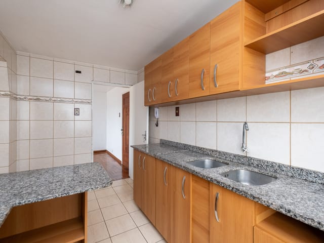 Apartamento 3 quartos e 2 banheiros, à venda ou para alugar, no bairro Centro em Pelotas