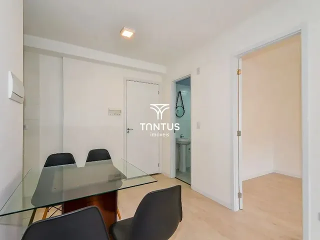 Apartamento 2 quartos e 1 banheiro, para alugar, no bairro Capão Raso em Curitiba
