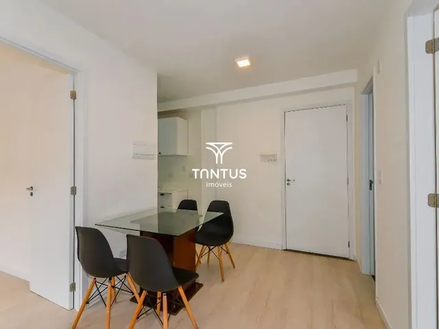 Apartamento 2 quartos e 1 banheiro, para alugar, no bairro Capão Raso em Curitiba