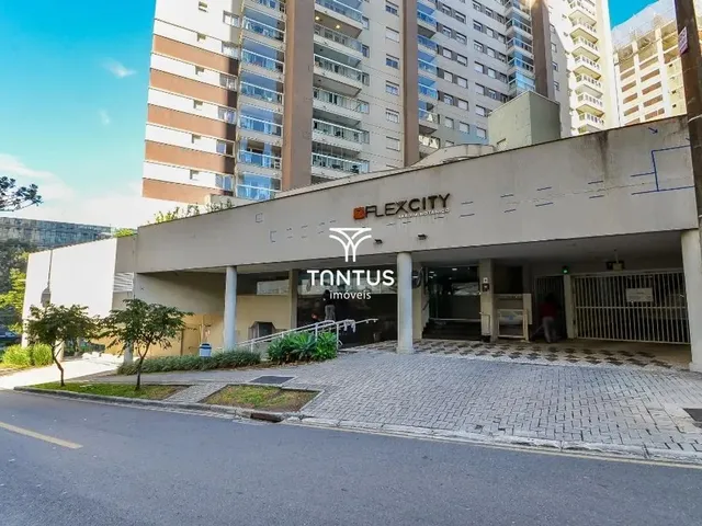 Apartamento 2 quartos e 2 banheiros, para alugar, no bairro Cristo Rei em Curitiba