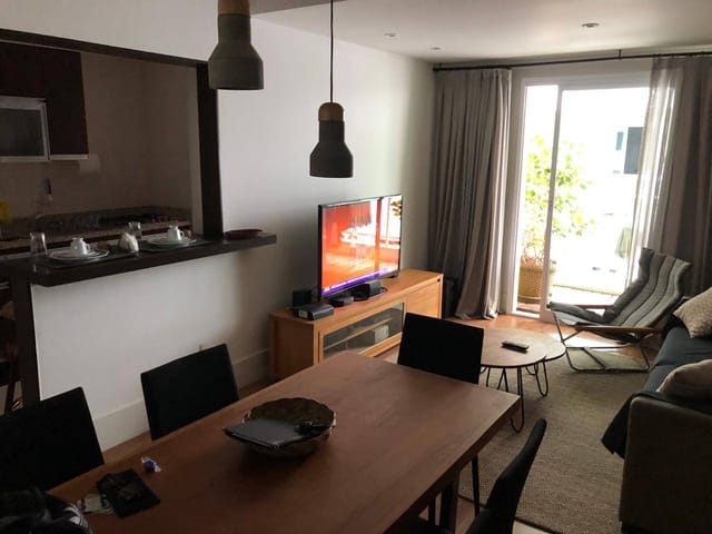 Apartamento 2 quartos e 1 banheiro, à venda, no bairro Bingen em Petrópolis