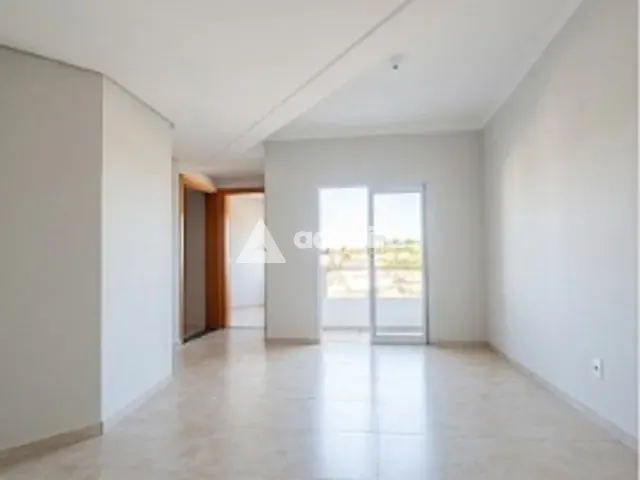 Apartamento com 102m² 2 quartos e 2 banheiros, à venda, no bairro Uvaranas em Ponta Grossa