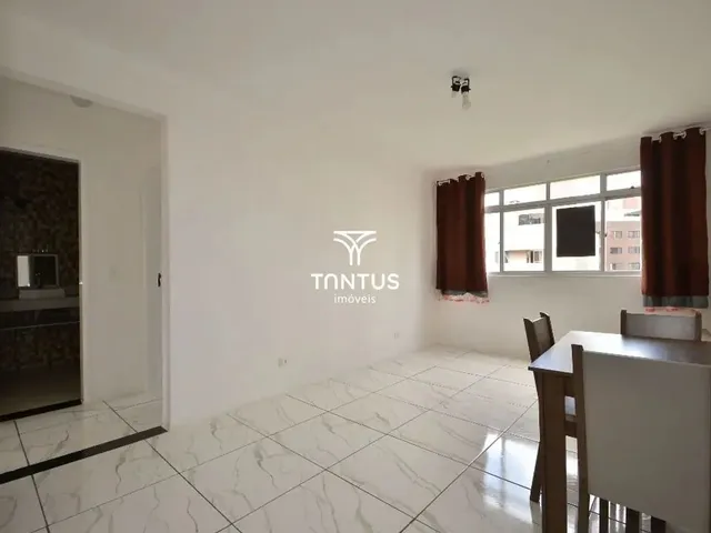 Apartamento 2 quartos e 1 banheiro, para alugar, no bairro Alto da Glória em Curitiba