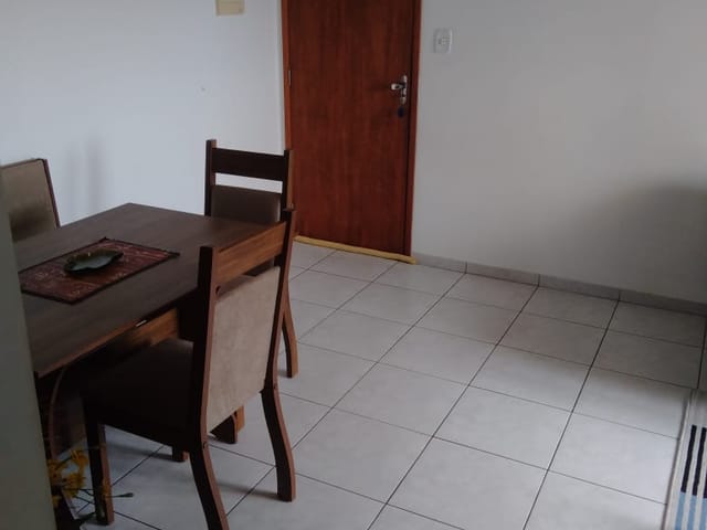 Apartamento 2 quartos e 1 banheiro, à venda, no bairro Jardim Gurilândia em Taubaté