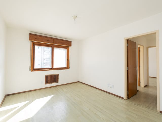 Apartamento 2 quartos e 1 banheiro, para alugar, no bairro Centro em Pelotas