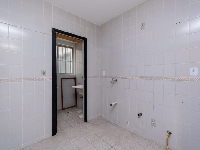 Apartamento 2 quartos e 1 banheiro, para alugar, no bairro Centro em Pelotas