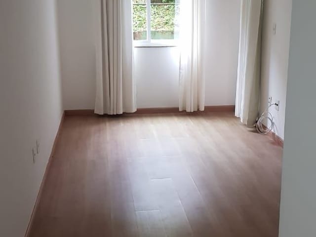 Apartamento 1 quarto e 1 banheiro, à venda, no bairro Quitandinha em Petrópolis