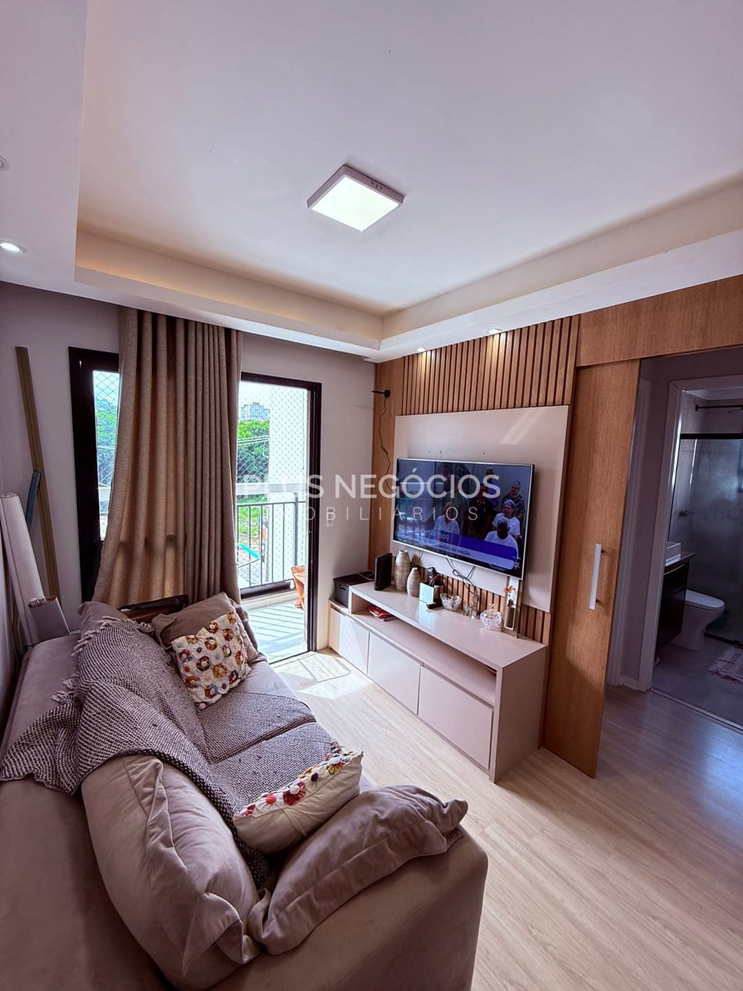 Apartamento à venda com 2 quartos, 56m² - Foto 1
