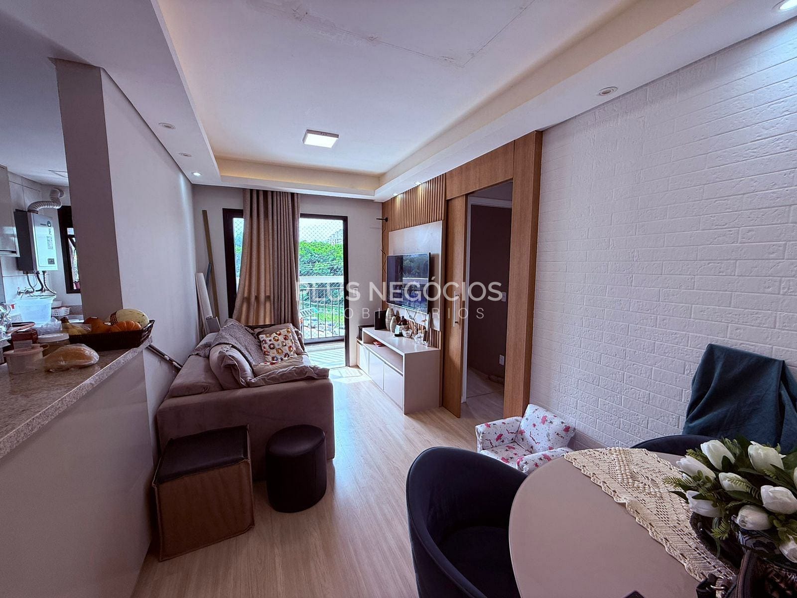 Apartamento à venda com 2 quartos, 56m² - Foto 2