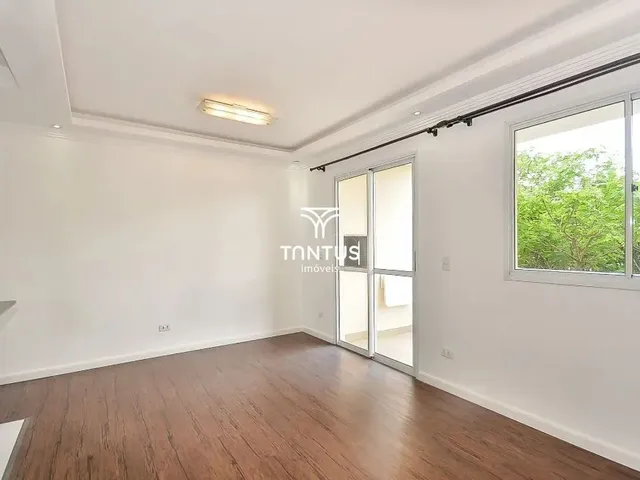 Apartamento 3 quartos e 2 banheiros, para alugar, no bairro Capão Raso em Curitiba