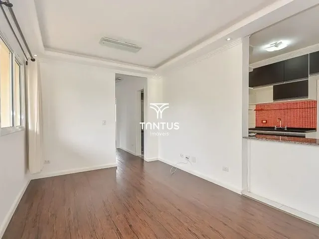 Apartamento 3 quartos e 2 banheiros, para alugar, no bairro Capão Raso em Curitiba