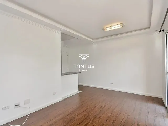 Apartamento 3 quartos e 2 banheiros, para alugar, no bairro Capão Raso em Curitiba