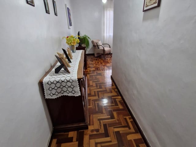 Apartamento 2 quartos e 1 banheiro, à venda, no bairro São Sebastião em Petrópolis