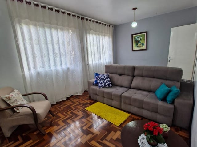 Apartamento 2 quartos e 1 banheiro, à venda, no bairro São Sebastião em Petrópolis
