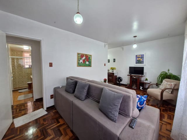 Apartamento 2 quartos e 1 banheiro, à venda, no bairro São Sebastião em Petrópolis