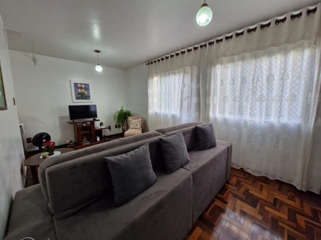 Apartamento 2 quartos e 1 banheiro, à venda, no bairro São Sebastião em Petrópolis