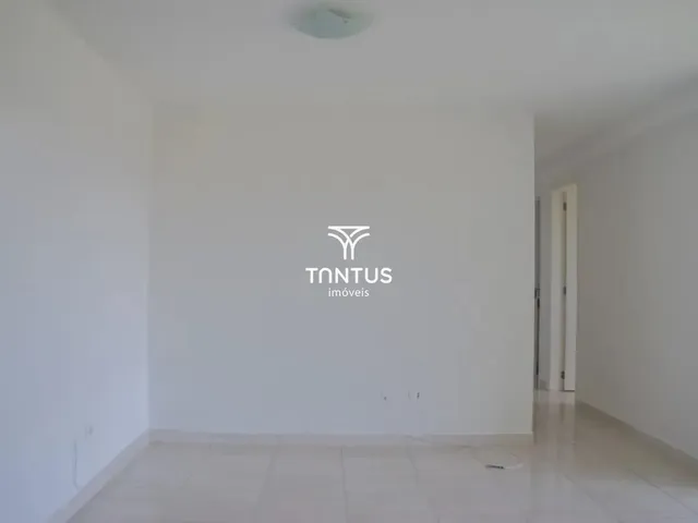 Apartamento 2 quartos e 1 banheiro, para alugar, no bairro Emiliano Perneta em Pinhais