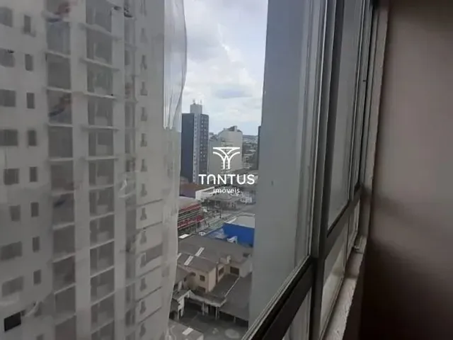 Apartamento 1 quarto e 1 banheiro, para alugar, no bairro Centro em Curitiba