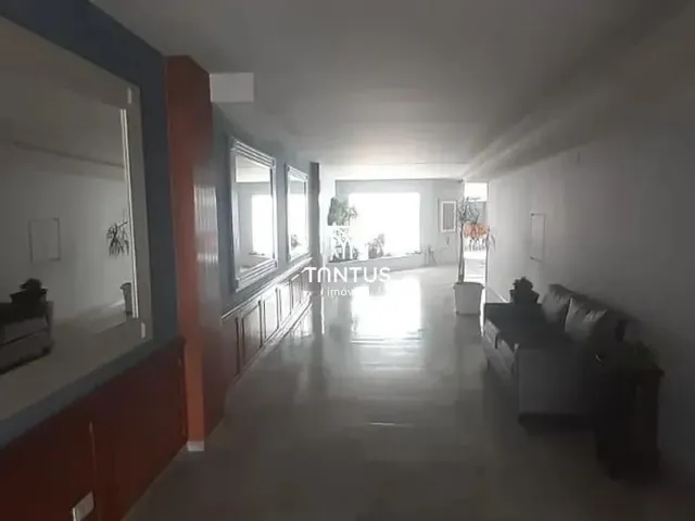Apartamento 1 quarto e 1 banheiro, para alugar, no bairro Centro em Curitiba