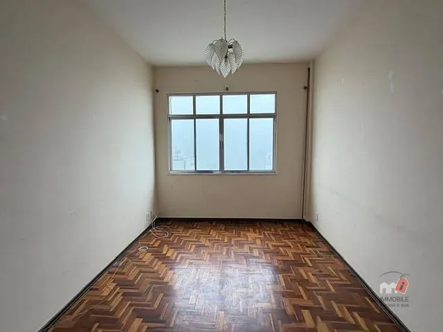 Apartamento 3 quartos e 1 banheiro, para alugar, no bairro Centro em Petrópolis