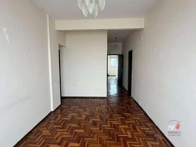 Apartamento 3 quartos e 1 banheiro, para alugar, no bairro Centro em Petrópolis