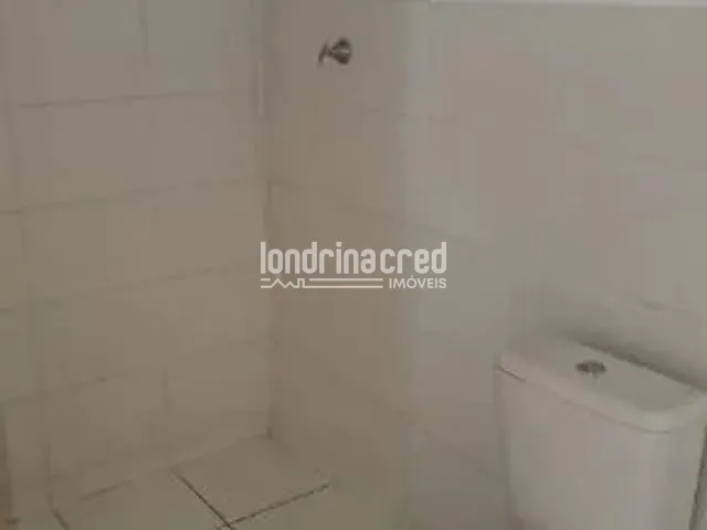Apartamento 2 quartos e 1 banheiro, à venda, no bairro Conjunto Habitacional Doutor Farid Libos em Londrina