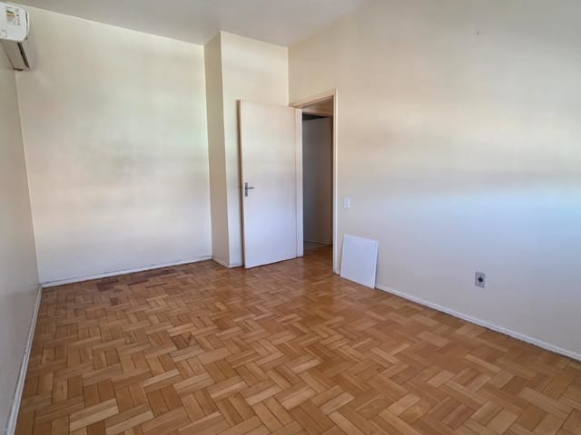 Apartamento com 108m² 3 quartos e 2 banheiros, à venda, no bairro Centro em Pelotas
