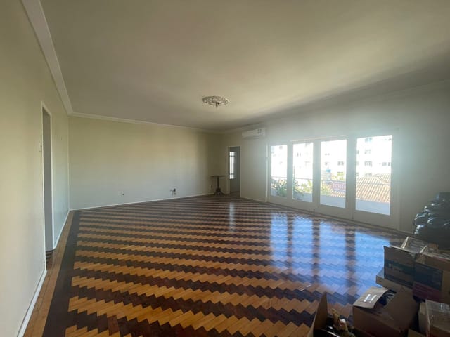Apartamento 3 quartos e 2 banheiros, à venda, no bairro Centro em Pelotas