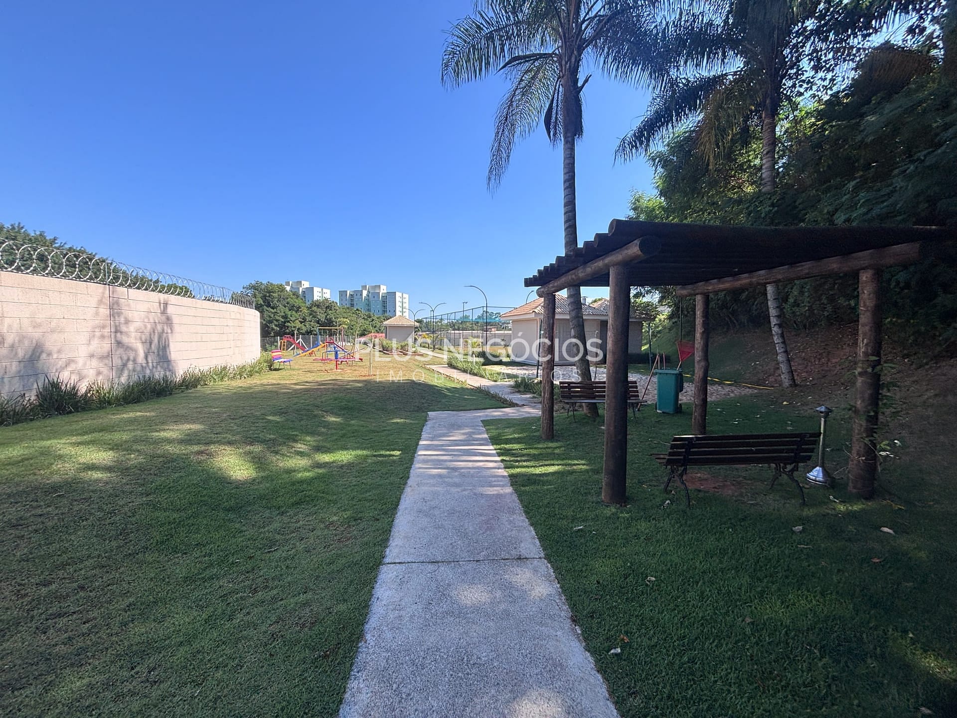 Apartamento à venda com 2 quartos, 41m² - Foto 40
