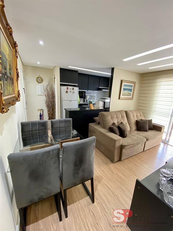 Apartamento à venda com 2 quartos, 59m² - Foto 1